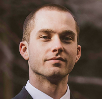Thomas Whitfield en portrait, analyste en trading crypto et expert